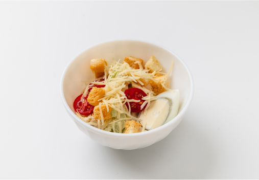 Салат Цезарь с курицей